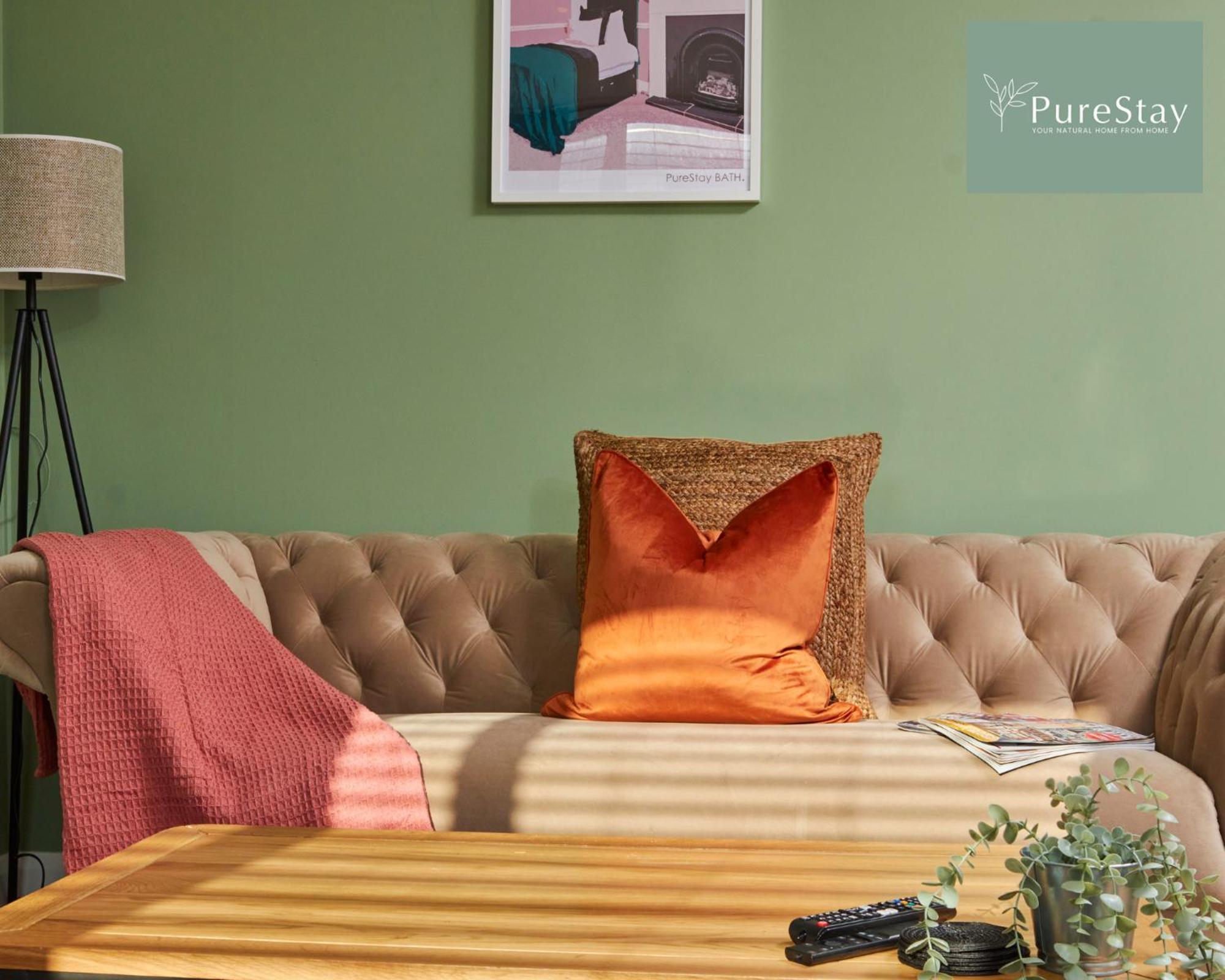 Superb House Manchester Near Etihad With Free Parking Sleeps 8 ภายนอก รูปภาพ