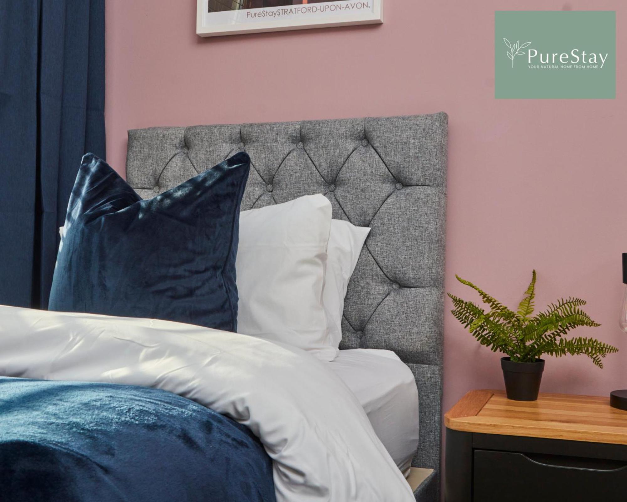 Superb House Manchester Near Etihad With Free Parking Sleeps 8 ภายนอก รูปภาพ