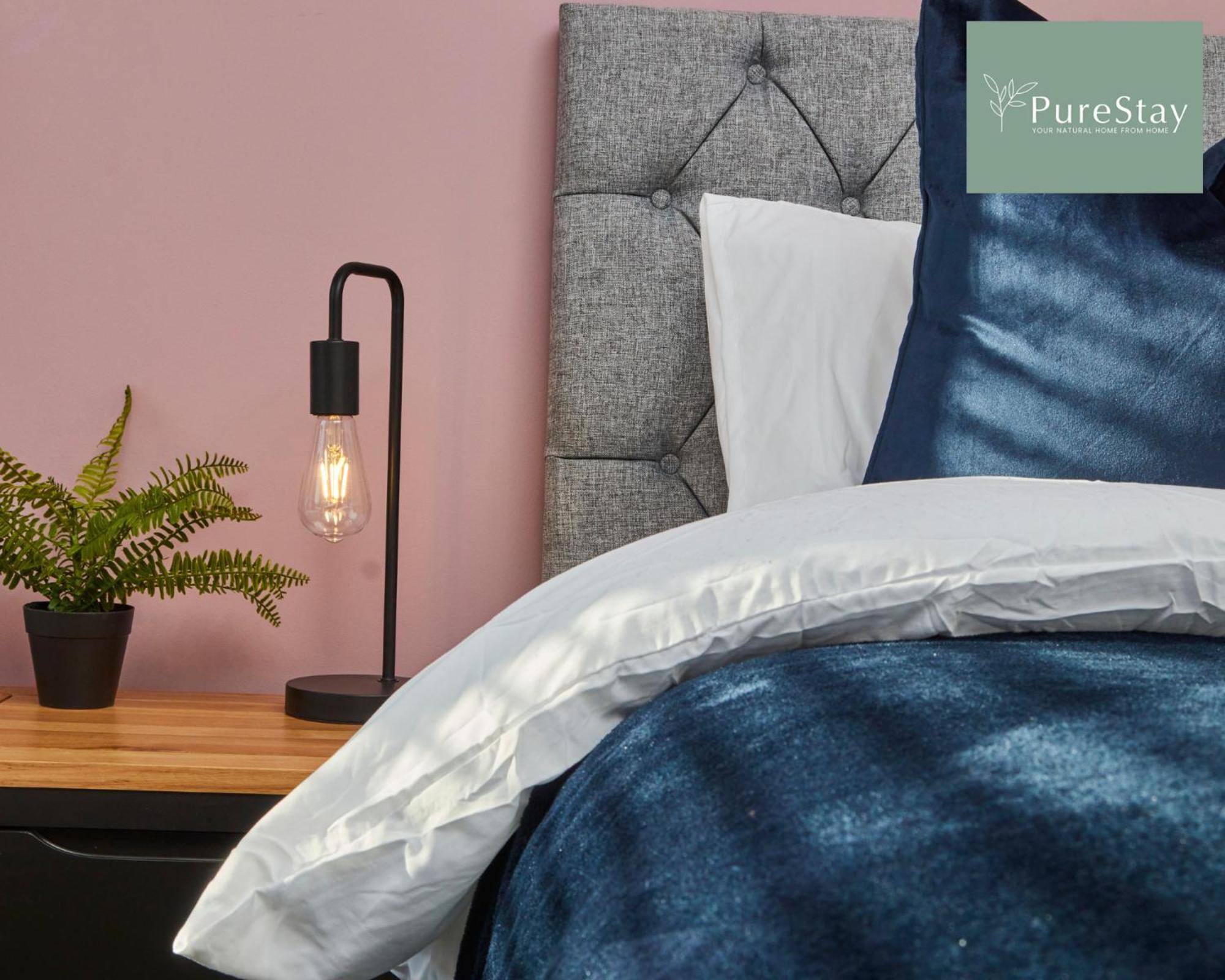 Superb House Manchester Near Etihad With Free Parking Sleeps 8 ภายนอก รูปภาพ